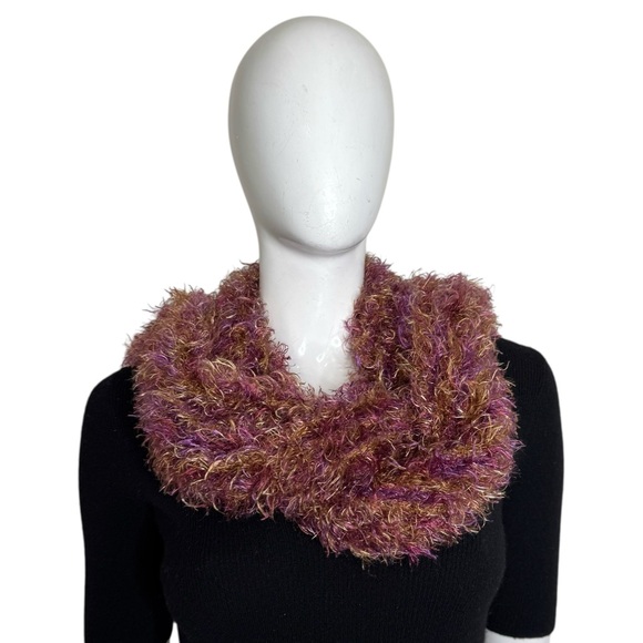Elegant‎ Purple and Gold Knit Shaggy Scarf - Picture 4 of 8
